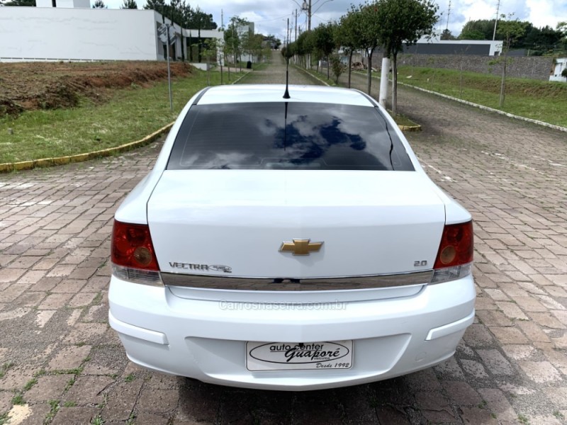 VECTRA 2.0 MPFI ELEGANCE 8V FLEX 4P AUTOMÁTICO - 2011 - GUAPORé