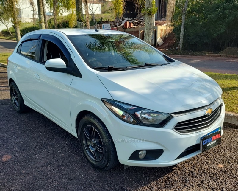 ONIX 1.0 LT 12V FLEX 4P MANUAL - 2019 - CAMPO BOM