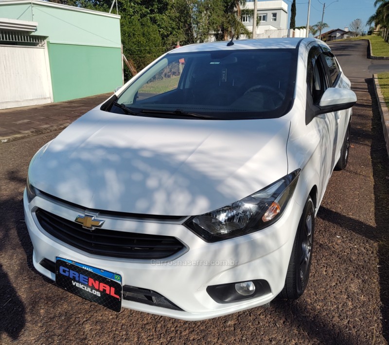 ONIX 1.0 LT 12V FLEX 4P MANUAL - 2019 - CAMPO BOM