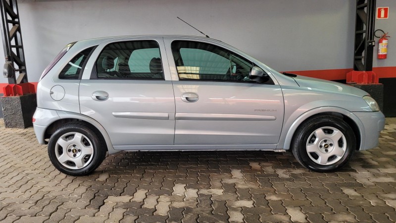 CORSA 1.4 MPFI PREMIUM 8V FLEX 4P MANUAL - 2009 - GARIBALDI