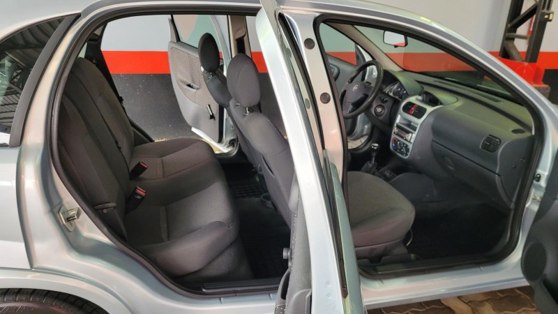 CORSA 1.4 MPFI PREMIUM 8V FLEX 4P MANUAL - 2009 - GARIBALDI