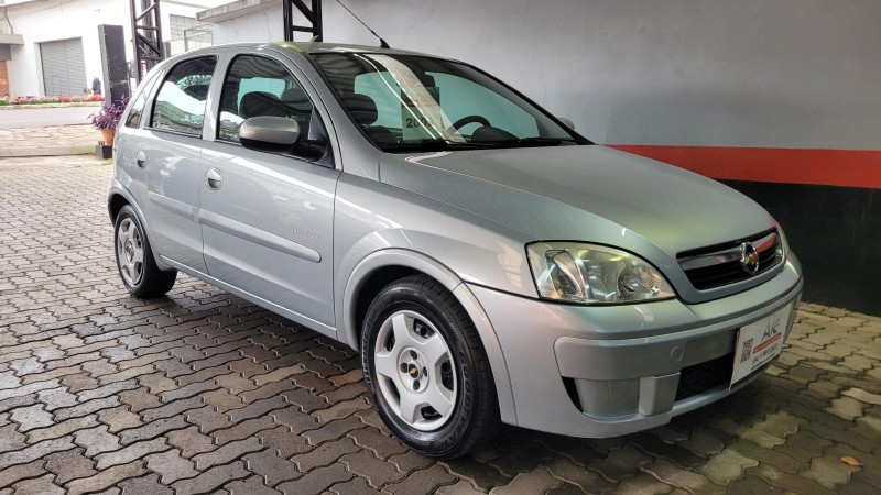 CORSA 1.4 MPFI PREMIUM 8V FLEX 4P MANUAL - 2009 - GARIBALDI