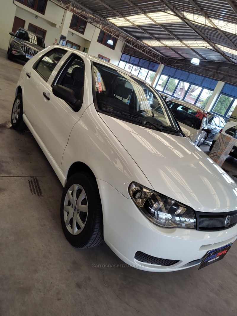 PALIO 1.0 MPI FIRE CELEBRATION 8V FLEX 4P MANUAL - 2014 - CAMPO BOM