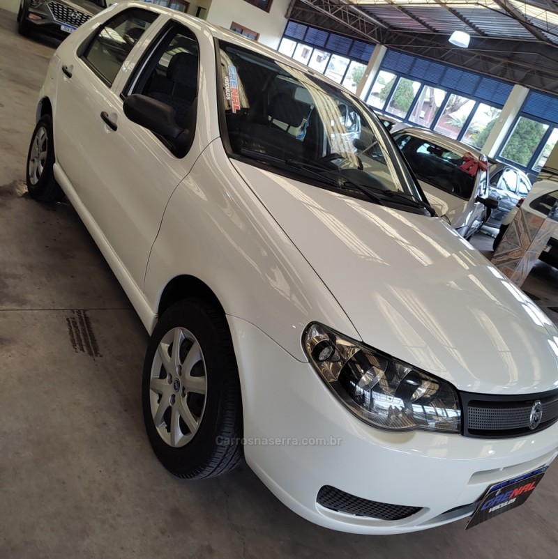 PALIO 1.0 MPI FIRE CELEBRATION 8V FLEX 4P MANUAL - 2014 - CAMPO BOM