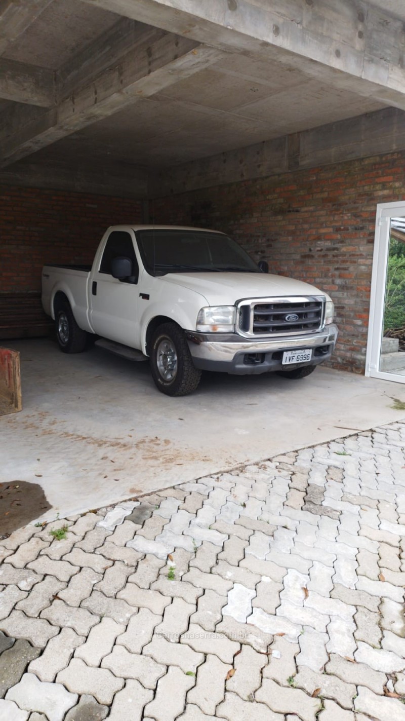 F-250 4.2 XLT 4X2 CS TURBO DIESEL 2P MANUAL - 2004 - GARIBALDI