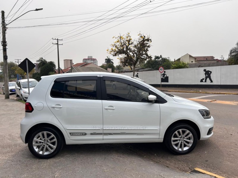 FOX 1.6 CONNECT 8V FLEX 4P MANUAL - 2019 - VENâNCIO AIRES