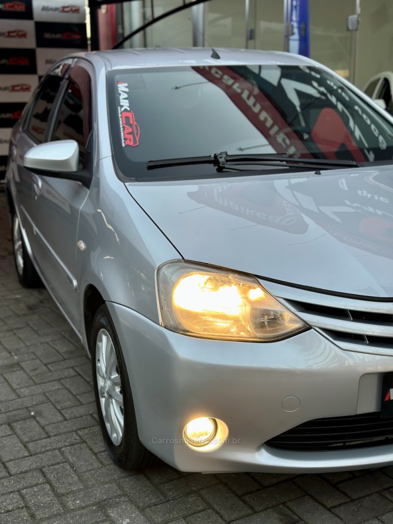 ETIOS 1.5 X SEDAN 16V FLEX 4P MANUAL - 2014 - ESTâNCIA VELHA