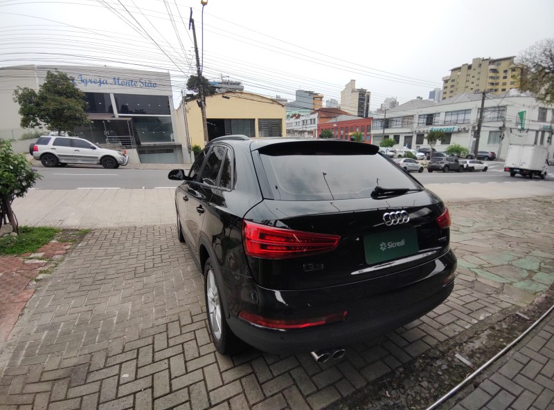 Q3 1.4 TFSI AMBIENTE FLEX 4P S TRONIC - 2016 - CAXIAS DO SUL