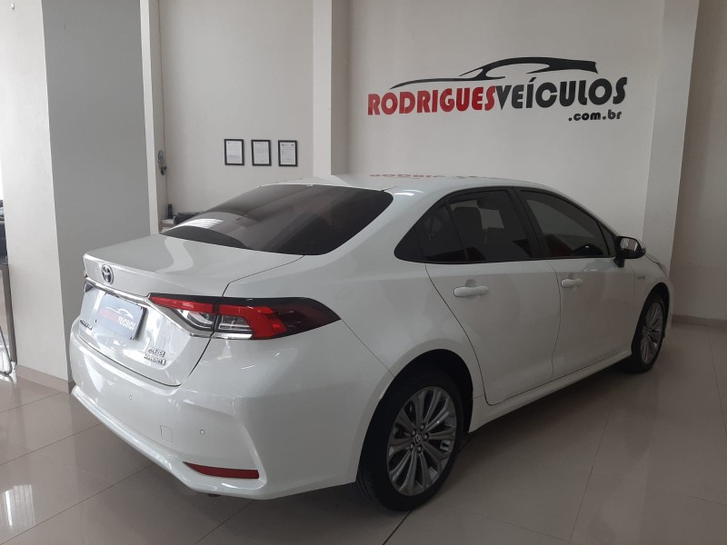 COROLLA 1.8 ALTIS 16V HÍBRIDO 4P AUTOMÁTICO - 2021 - CAXIAS DO SUL