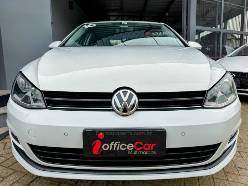 GOLF 1.6 MSI COMFORTLINE 16V TOTAL FLEX 4P MANUAL - 2016 - TRêS COROAS