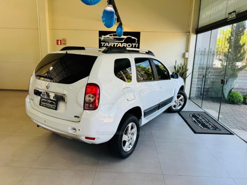 DUSTER 1.6 DYNAMIQUE 4X2 16V FLEX 4P MANUAL - 2014 - CAXIAS DO SUL