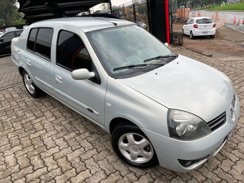 CLIO 1.6 PRIVILÉGE SEDAN 16V FLEX 4P MANUAL - 2009 - CAXIAS DO SUL