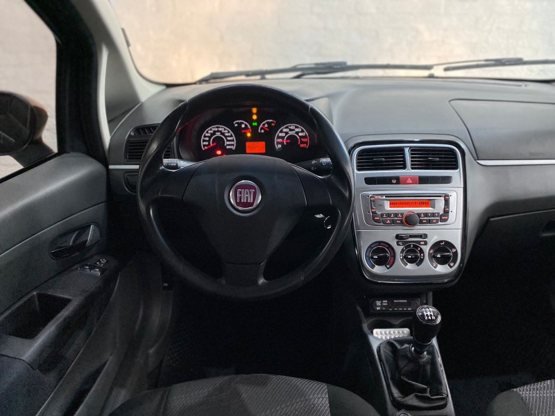 PUNTO 1.4 ATTRACTIVE ITALIA 8V FLEX 4P MANUAL - 2012 - CAXIAS DO SUL