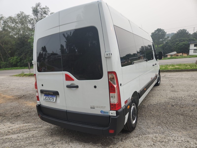 MASTER 2.3 DCI MINIBUS VIP L3H2 16 LUGARES 16V DIESEL 4P MANUAL - 2025 - CAXIAS DO SUL