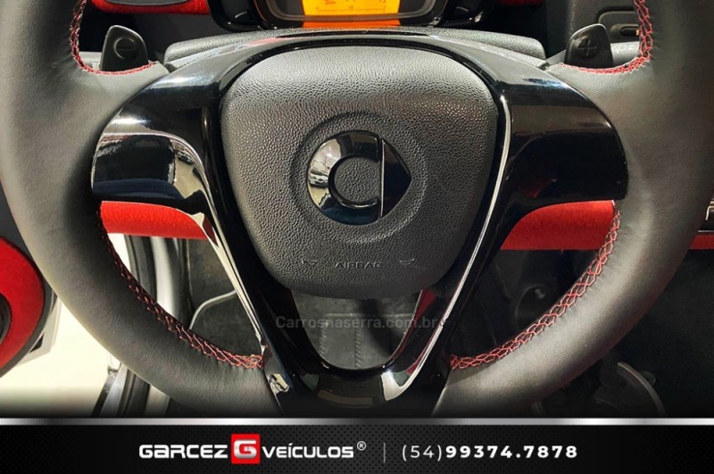 FORTWO 1.0 PASSION COUPÉ 3 CILINDROS 12V GASOLINA 2P AUTOMÁTICO - 2009 - BENTO GONçALVES