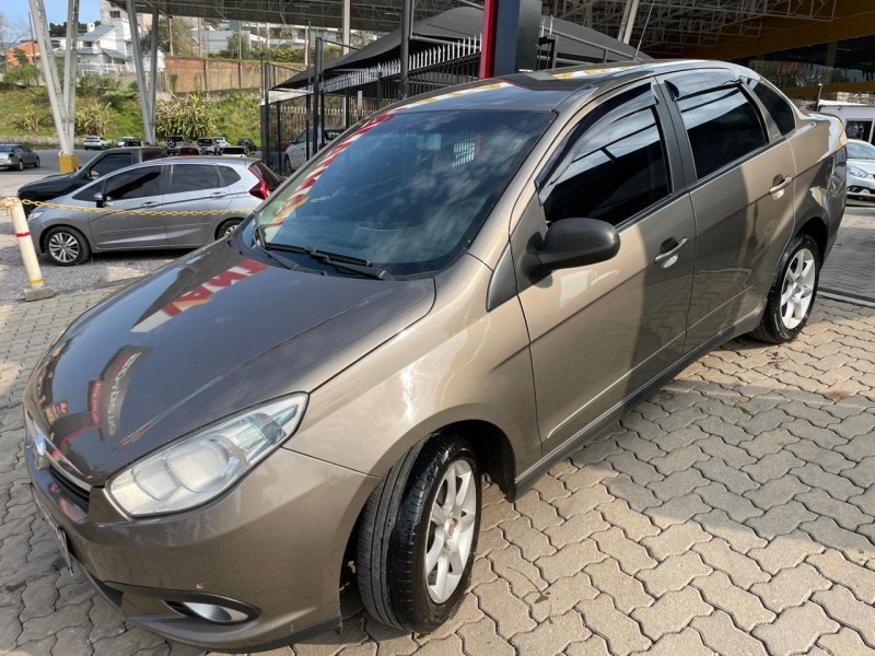 GRAND SIENA 1.4 MPI ATTRACTIVE 8V FLEX 4P MANUAL - 2014 - CAXIAS DO SUL