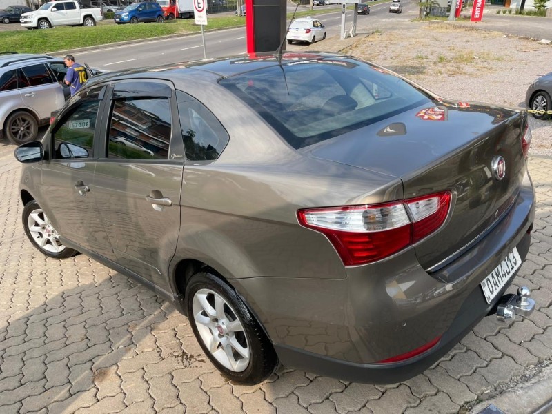 GRAND SIENA 1.4 MPI ATTRACTIVE 8V FLEX 4P MANUAL - 2014 - CAXIAS DO SUL