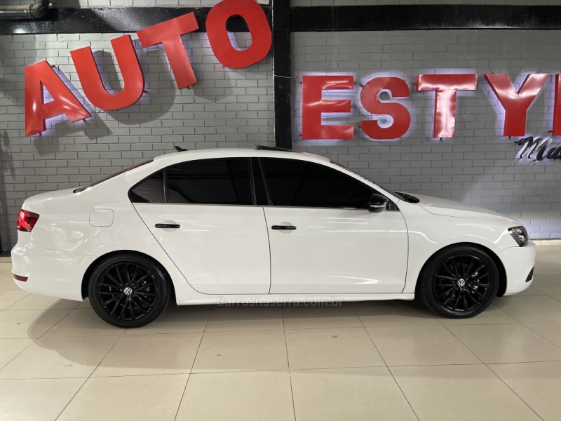 JETTA 2.0 TSI HIGHLINE 211CV GASOLINA 4P DSG - 2014 - ESTâNCIA VELHA