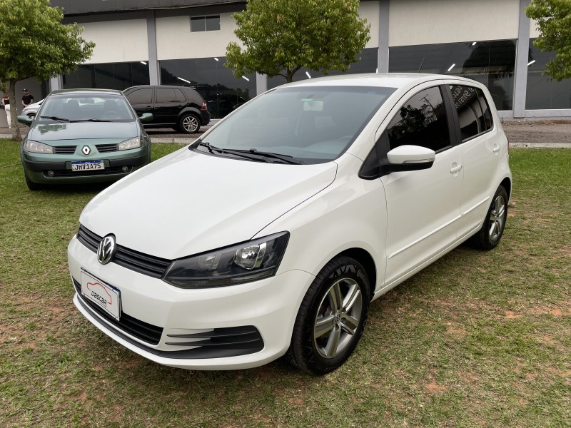 FOX 1.6 MSI TRENDLINE 8V FLEX 4P MANUAL - 2018 - BOM PRINCíPIO