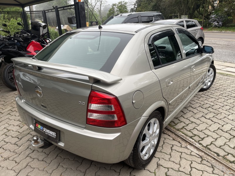 ASTRA 2.0 MPFI ADVANTAGE 8V FLEX 4P MANUAL - 2011 - NOVA PETRóPOLIS