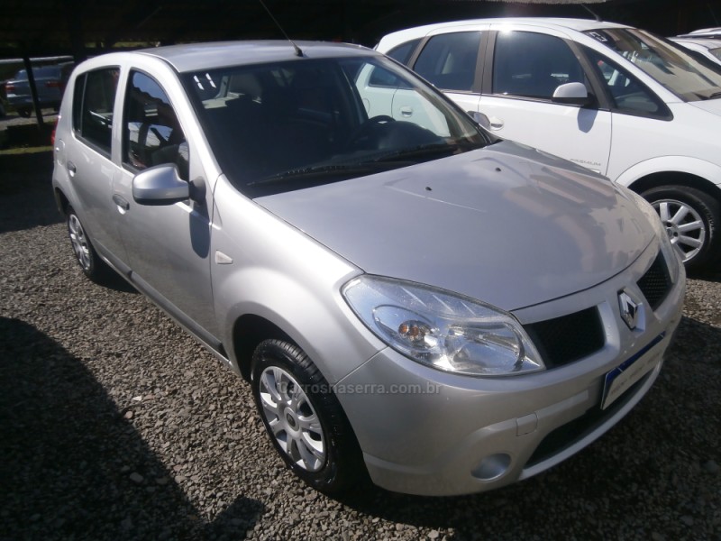 SANDERO 1.0 EXPRESSION 16V FLEX 4P MANUAL - 2011 - FARROUPILHA