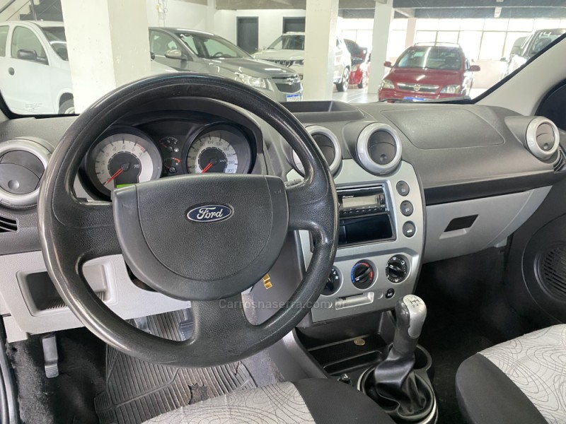 FIESTA 1.6 MPI CLASS SEDAN 8V FLEX 4P MANUAL - 2010 - CAXIAS DO SUL