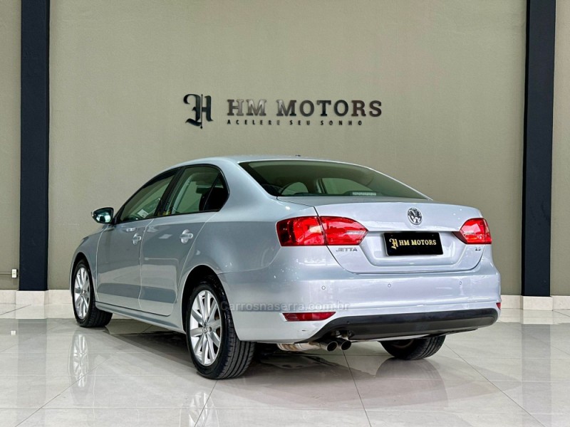 JETTA 2.0 COMFORTLINE FLEX 4P TIPTRONIC - 2012 - CAXIAS DO SUL