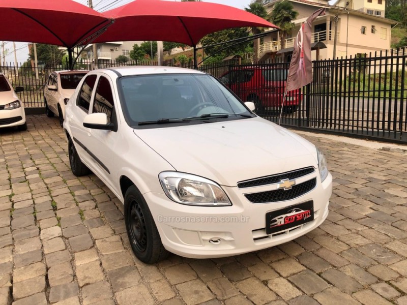 PRISMA 1.4 MPFI LT 8V FLEX 4P MANUAL - 2012 - SERAFINA CORRêA