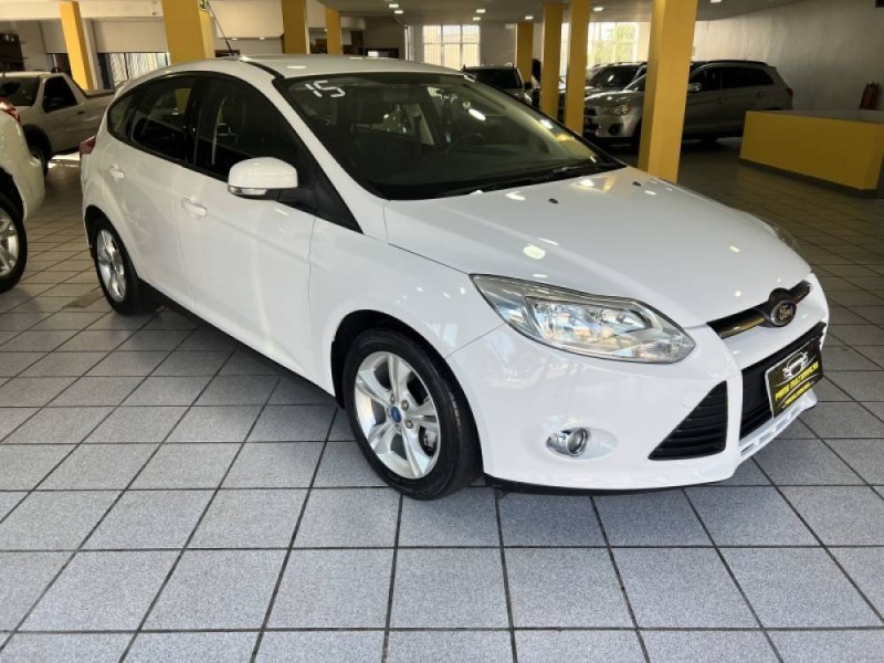 FOCUS 1.6 SE 16V FLEX 4P MANUAL - 2015 - CAXIAS DO SUL