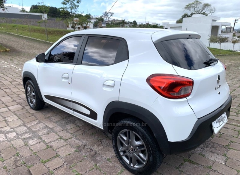 KWID 1.0 12V SCE FLEX INTENSE MANUAL - 2019 - GUAPORé