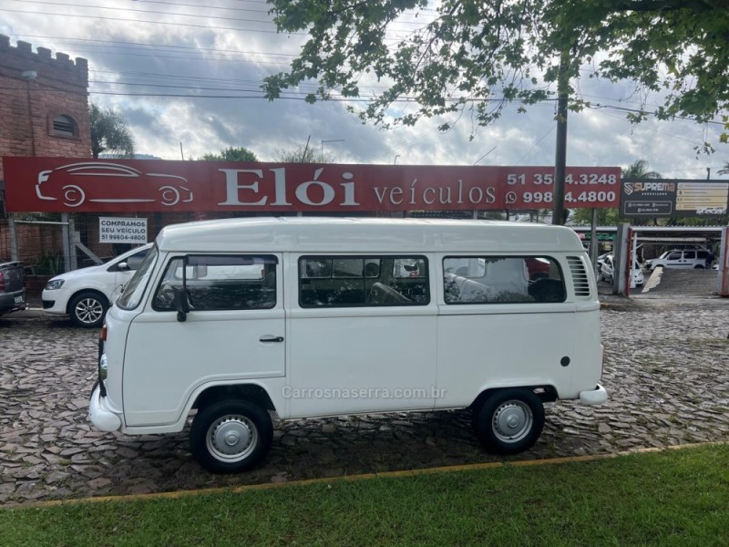 KOMBI 1.4 MI STD LOTAÇÃO 8V FLEX 3P MANUAL - 2012 - DOIS IRMãOS