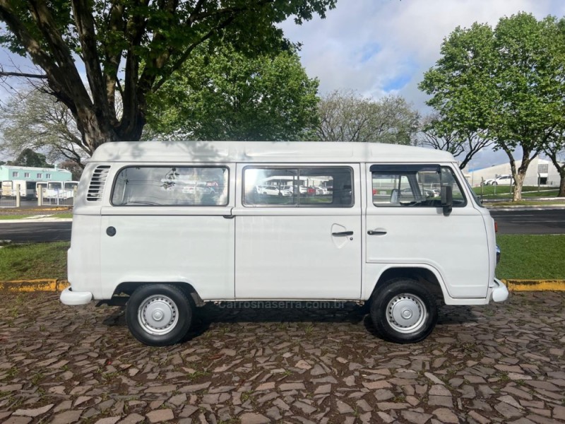 KOMBI 1.4 MI STD LOTAÇÃO 8V FLEX 3P MANUAL - 2012 - DOIS IRMãOS