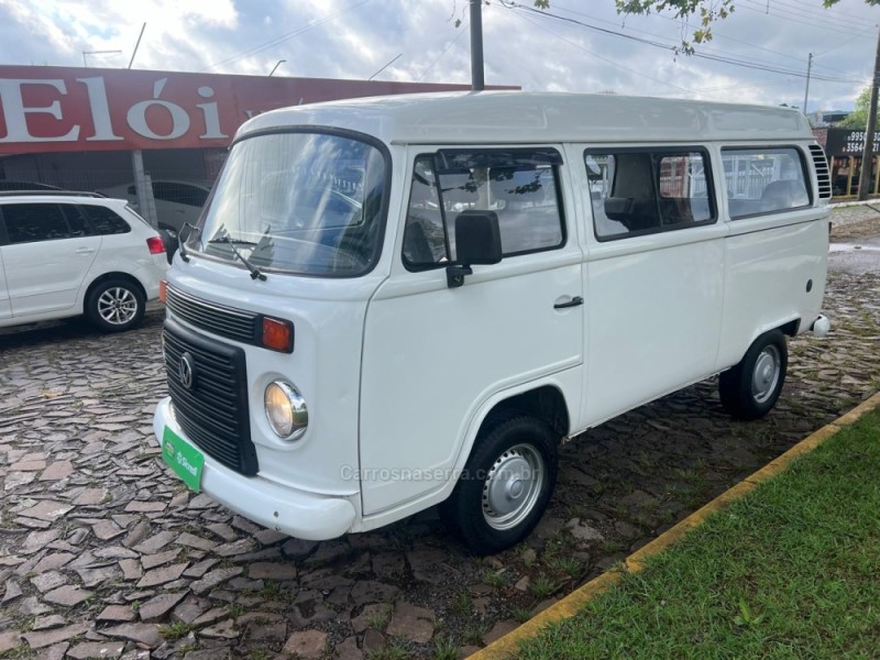 KOMBI 1.4 MI STD LOTAÇÃO 8V FLEX 3P MANUAL