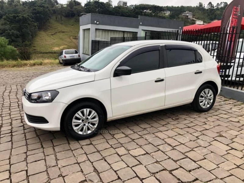 GOL 1.0 MI TRENDLINE 8V FLEX 2P MANUAL - 2016 - SERAFINA CORRêA