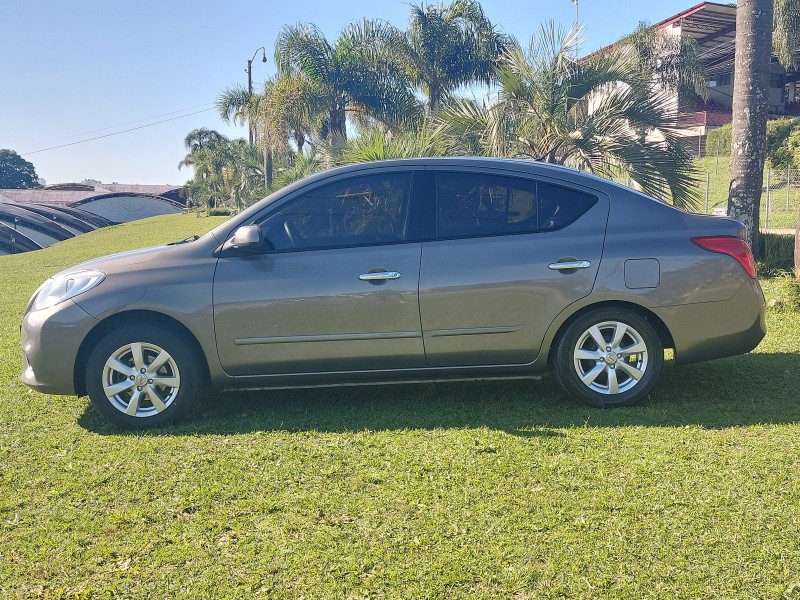 VERSA 1.6 16V FLEX SL 4P MANUAL - 2013 - CAXIAS DO SUL