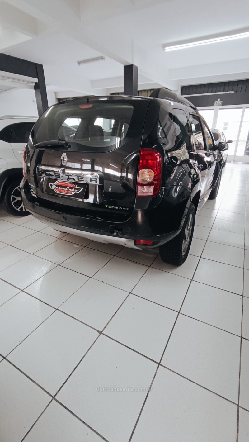 DUSTER 1.6 DYNAMIQUE 4X2 16V FLEX 4P MANUAL - 2013 - CAXIAS DO SUL