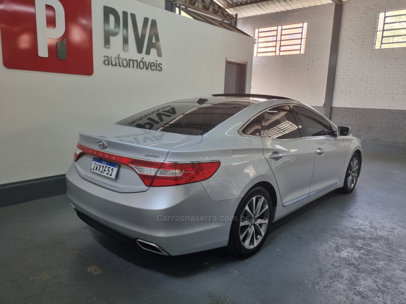 AZERA 3.0 MPFI GLS V6 24V GASOLINA 4P AUTOMÁTICO - 2015 - GARIBALDI