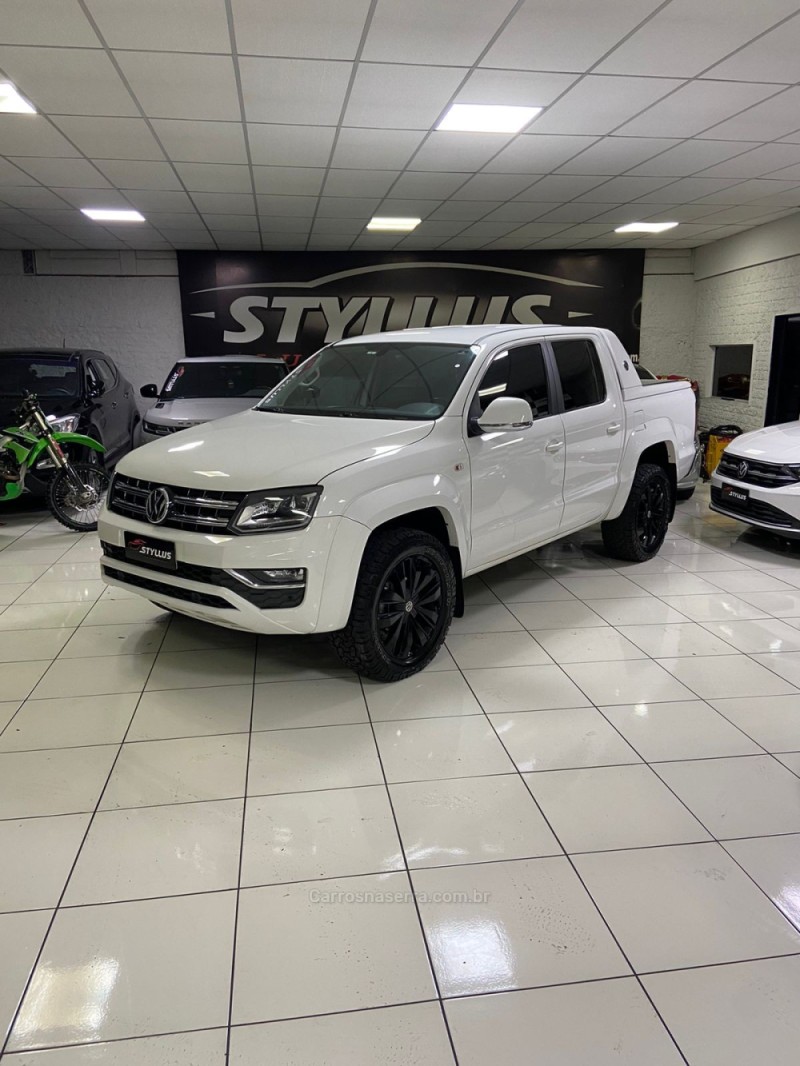 AMAROK 2.0 HIGHLINE 4X4 CD 16V TURBO INTERCOOLER DIESEL 4P AUTOMÁTICO - 2019 - ESTâNCIA VELHA