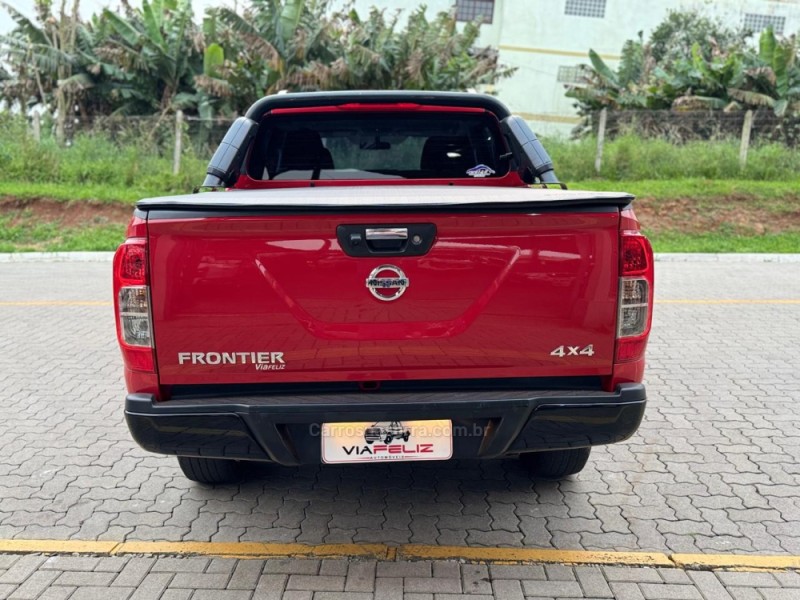 FRONTIER 2.3 ATTACK 4X4 CD BI-TURBO DIESEL 4P AUTOMÁTICO - 2022 - FELIZ