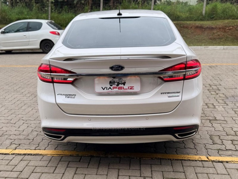 FUSION 2.0 TITANIUM FWD 16V GASOLINA 4P AUTOMÁTICO - 2018 - FELIZ