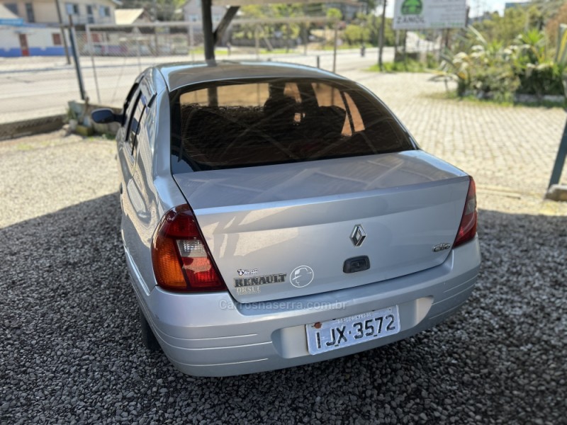 CLIO 1.0 RT 16V GASOLINA 4P MANUAL - 2001 - CAXIAS DO SUL