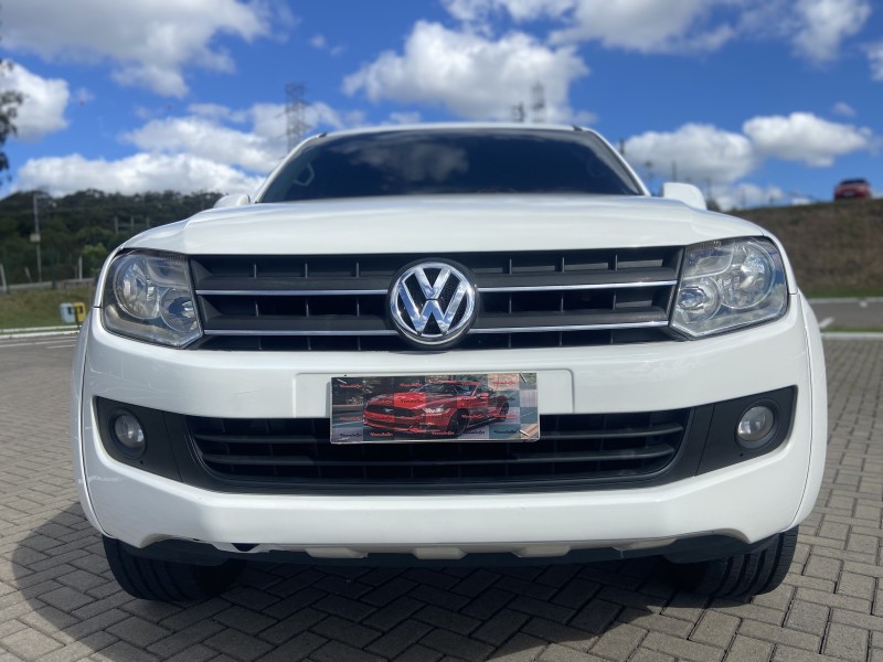 AMAROK 2.0 TRENDLINE 4X4 CD 16V TURBO INTERCOOLER DIESEL 4P MANUAL - 2013 - CAXIAS DO SUL