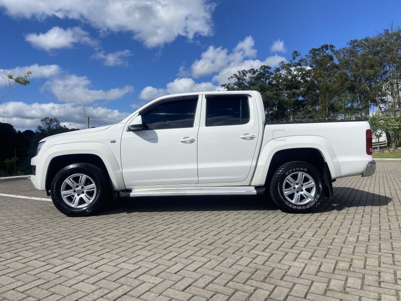 AMAROK 2.0 TRENDLINE 4X4 CD 16V TURBO INTERCOOLER DIESEL 4P MANUAL - 2013 - CAXIAS DO SUL