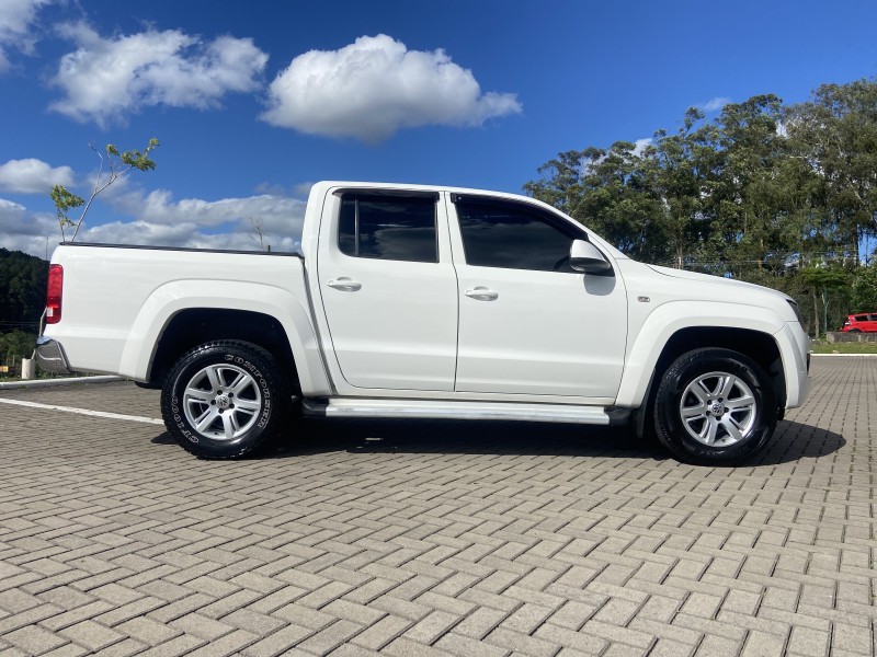 AMAROK 2.0 TRENDLINE 4X4 CD 16V TURBO INTERCOOLER DIESEL 4P MANUAL - 2013 - CAXIAS DO SUL