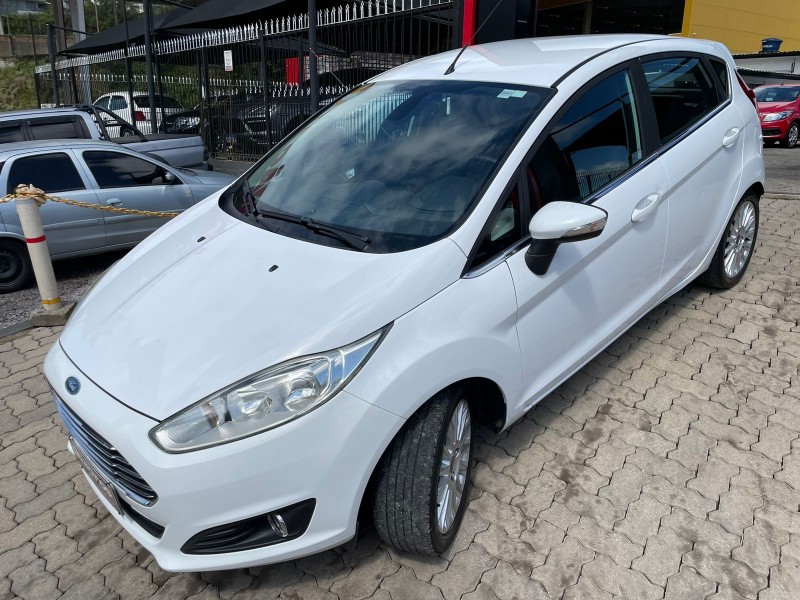 FIESTA 1.6 TITANIUM HATCH 16V FLEX 4P AUTOMÁTICO - 2015 - CAXIAS DO SUL