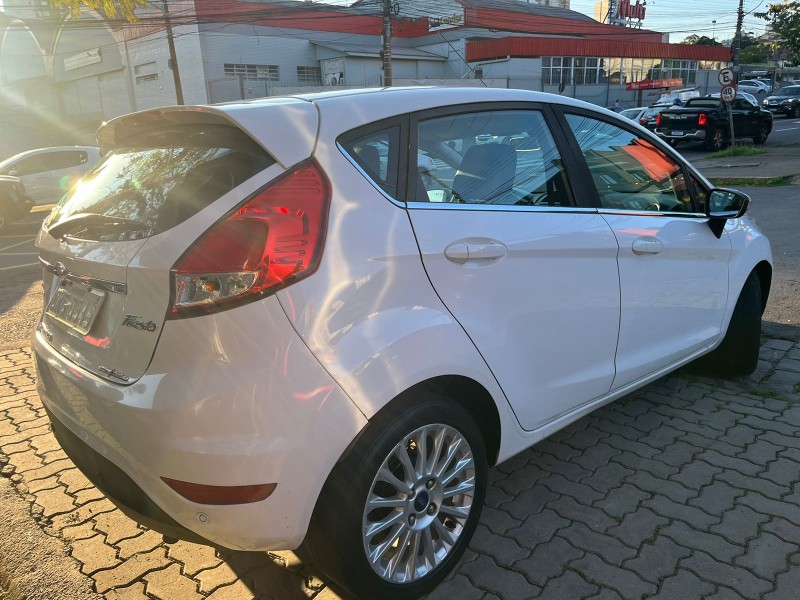 FIESTA 1.6 TITANIUM HATCH 16V FLEX 4P AUTOMÁTICO - 2015 - CAXIAS DO SUL