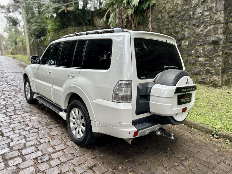 PAJERO FULL 3.2 HPE 4X4 16V TURBO INTERCOOLER DIESEL 4P AUTOMÁTICO - 2013 - CANELA