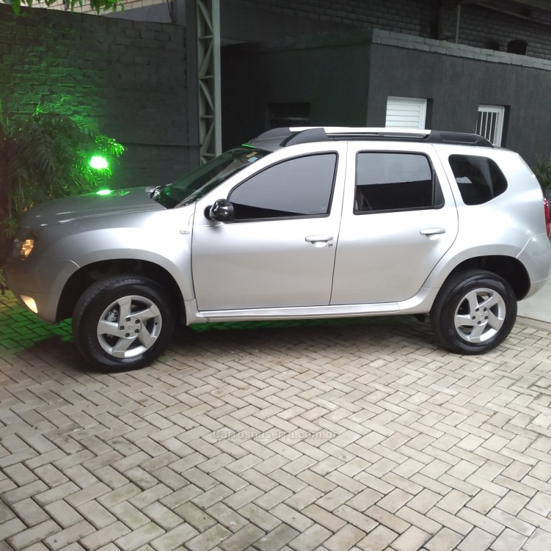 DUSTER 2.0 DYNAMIQUE 4X2 16V FLEX 4P MANUAL - 2013 - NOVO HAMBURGO