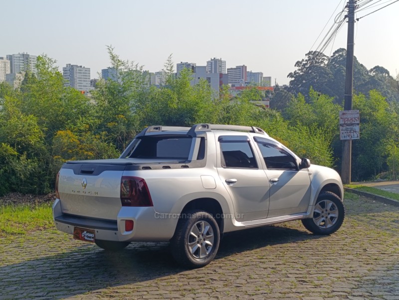 DUSTER OROCH 1.6 16V FLEX DYNAMIQUE 4P MANUAL - 2018 - CAXIAS DO SUL