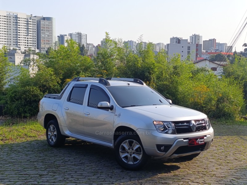 DUSTER OROCH 1.6 16V FLEX DYNAMIQUE 4P MANUAL - 2018 - CAXIAS DO SUL